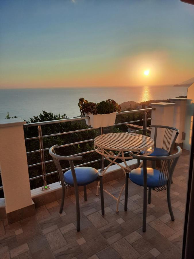 Eduard Lagji Apartament Lukovë Rum bild