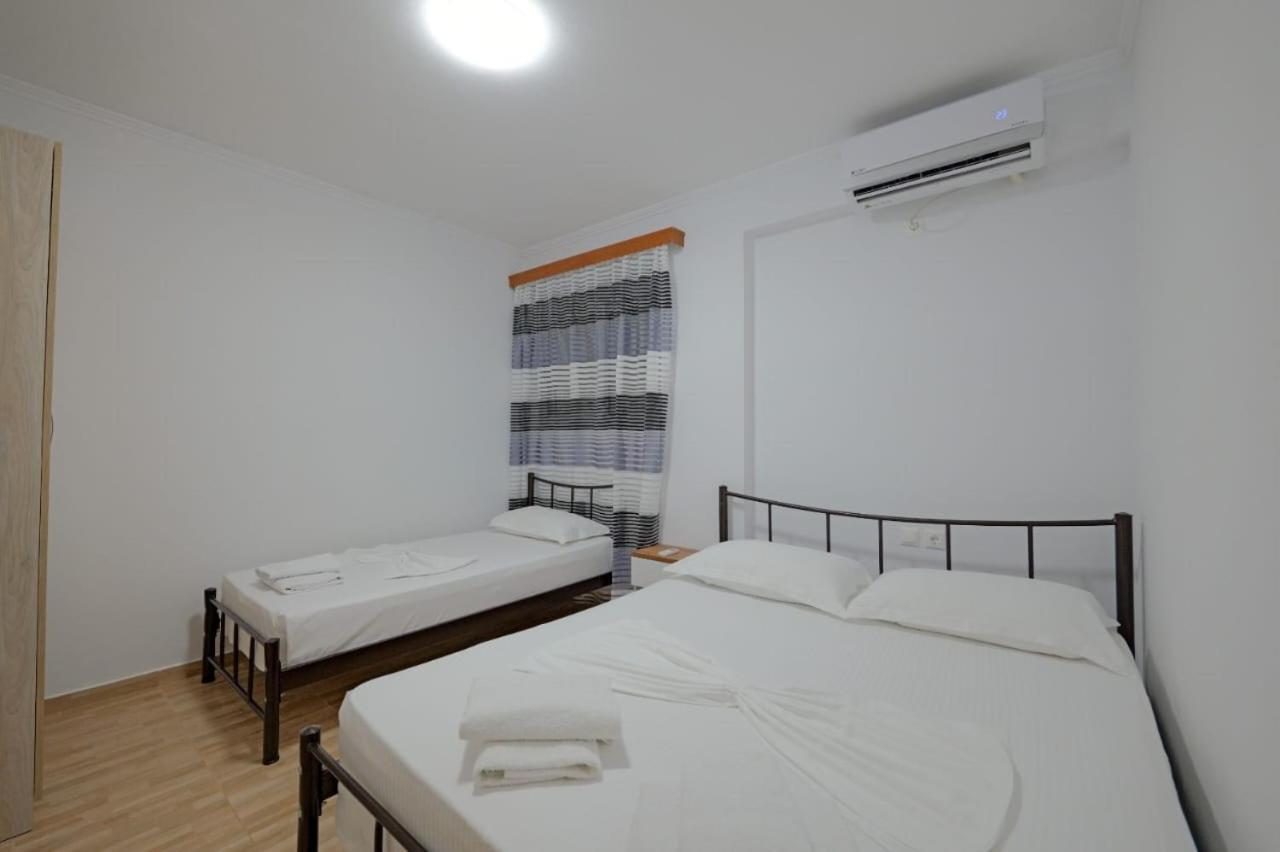 Eduard Lagji Apartament Lukovë Rum bild