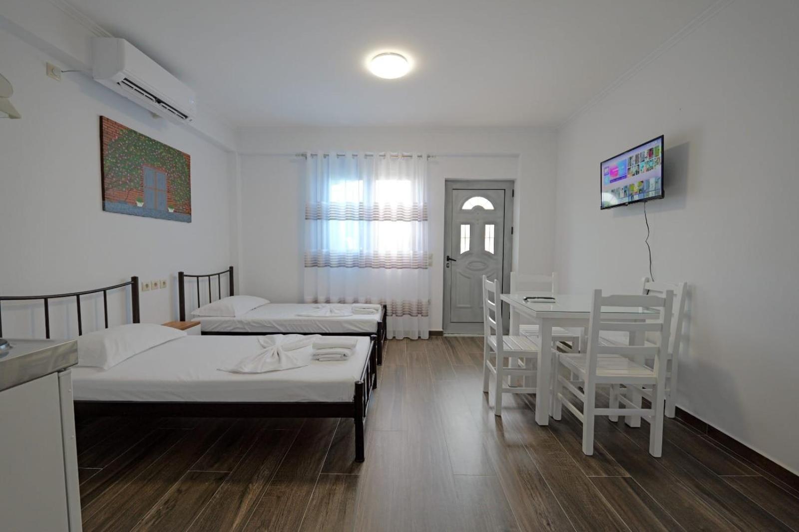 Eduard Lagji Apartament Lukovë Rum bild