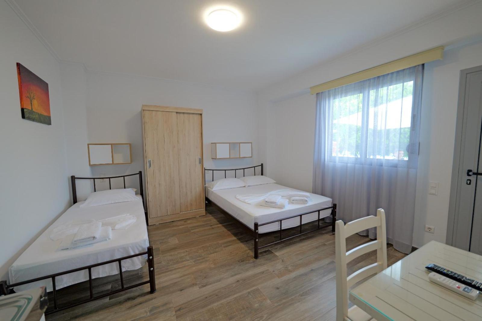Eduard Lagji Apartament Lukovë Rum bild